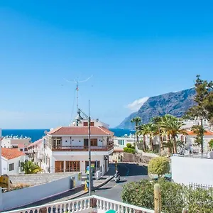 Cozy Vacation In Gigantes Apartment